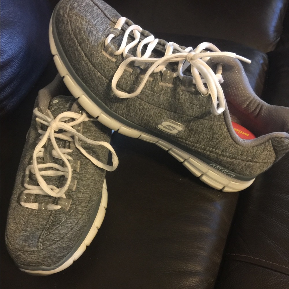 Women’s sketchers memory foam shoes